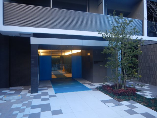 ブランシエスタ泉のエントランス|ブランシエスタ泉