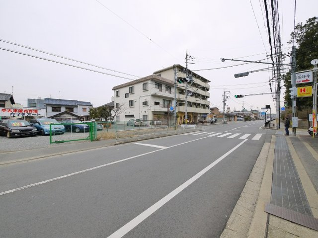 MAX高畑の周辺