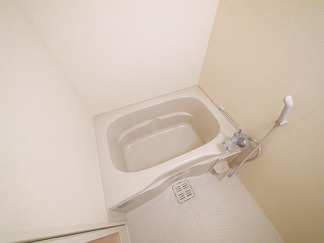 ミエパレスⅡの浴室|落ち着いた空間のお風呂です
