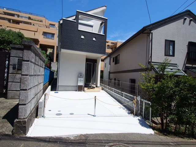 保土ヶ谷区法泉1丁目　新築戸建の外観|2018年3月完成です。