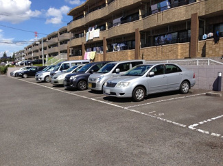 【駐車場】