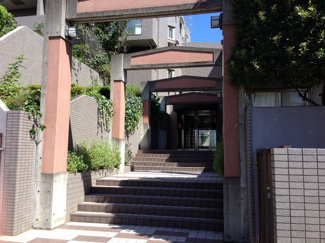 【エントランス】 | 東急田園都市線「田奈」駅徒歩7分の好立地！東急田園都市線「青葉台」駅徒歩17分の2駅利用可能！