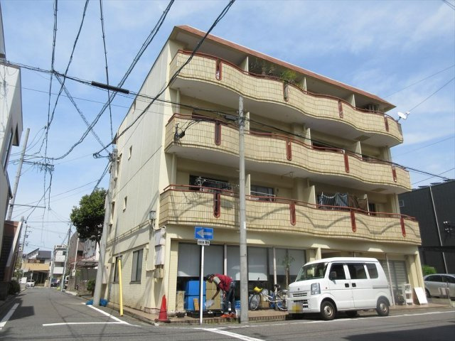 メゾンベルジュール春岡の外観|メゾンベルジュール春岡