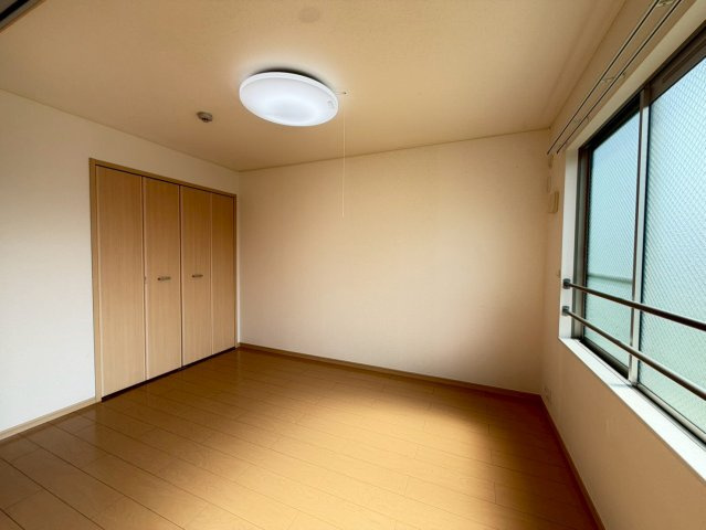 【洋室】 | リヴェール ヴィラ