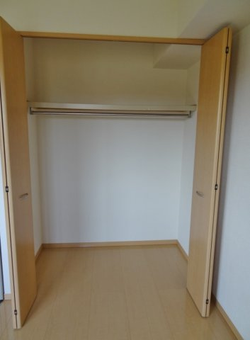 クレールレセンテ　Ｃ棟の収納