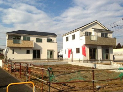 【外観】 | ベニバナウォーク至近の好立地。広大な敷地が魅力の全２邸・残1邸 | １，２号棟