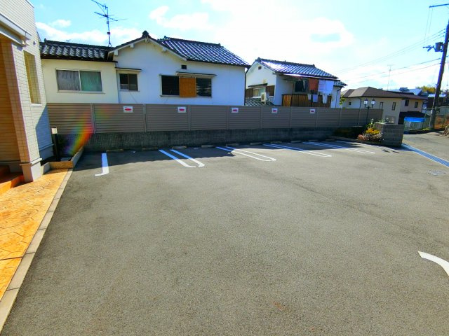 エアリーベルの駐車場