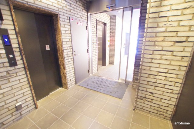 Bee parQ扇町　仲介手数料無料のロビー