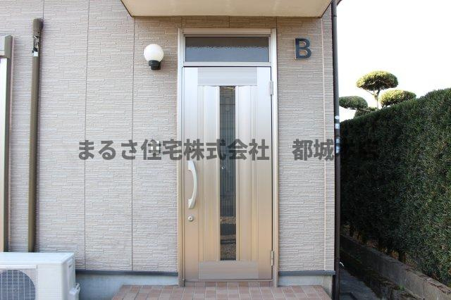 田中昌哉貸家の玄関