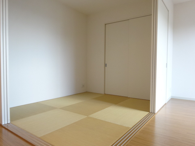 AMENITYCOURT K1 B棟の和室