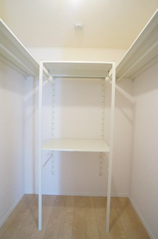 プレジール山本の収納|大きなウォークインクローゼット♪