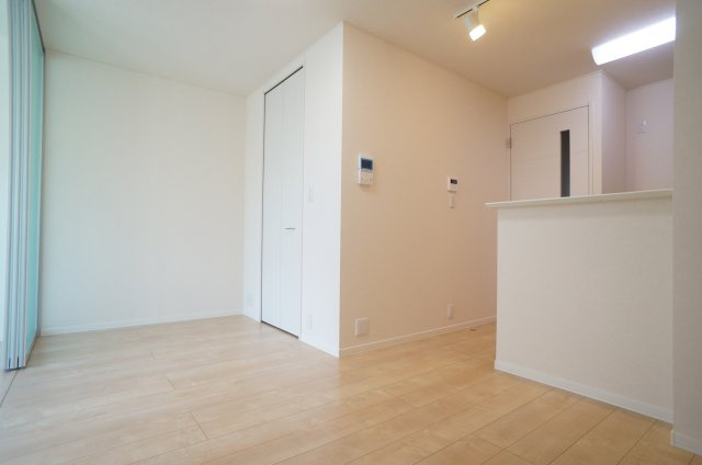 プレジール山本の居間・リビング