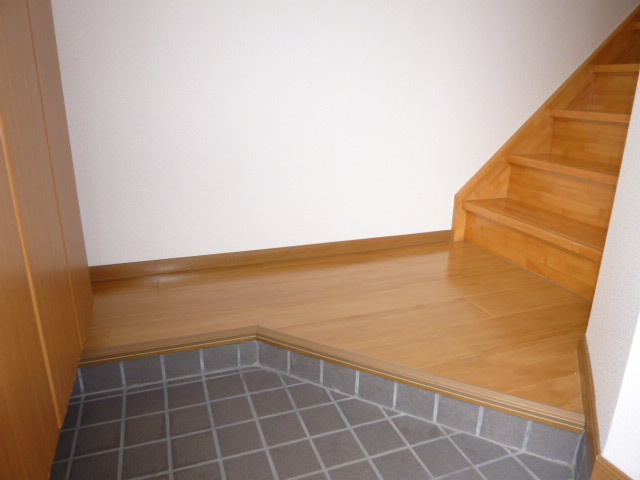 メゾンメールＢの玄関