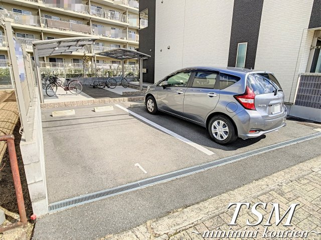 アンプルールフェール北町の駐車場|敷地内駐車場