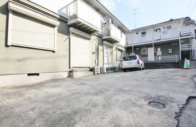 【駐車場】 | アーバンヒルズ | アーバンヒルズ　　　お部屋の目の前が駐車場です♪