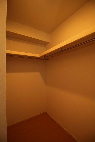 ファースト・スターの収納|ウォークインクロゼットです