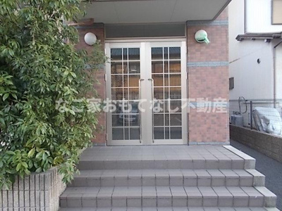 【エントランス】 | ピースフルプレイス