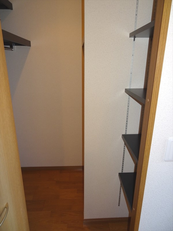 ヴェルテュ－・デュ・シャトー Ａ館の収納