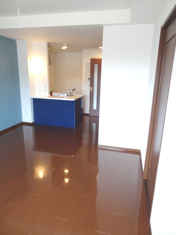 ヴェルテュ－・デュ・シャトー Ａ館の居間・リビング