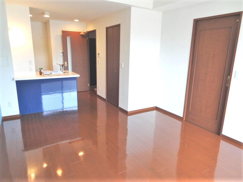 ヴェルテュ－・デュ・シャトー Ａ館の居間・リビング