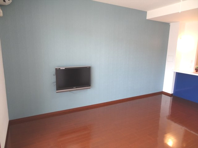 ヴェルテュ－・デュ・シャトー Ａ館の設備|32型液晶テレビがついています。