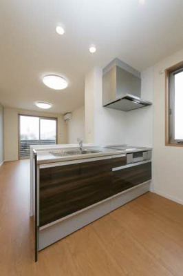 【玄関】 | エトワールＤ | 収納もある玄関です