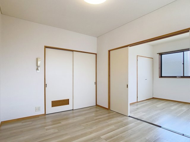 ハイツオカダの洋室