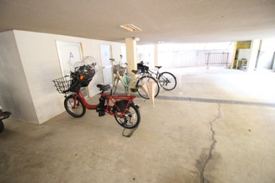 【その他共用部分】 | ディバージョン北畠 | 駐輪スペース