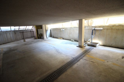 【駐車場】 | ディバージョン北畠 | 駐車場