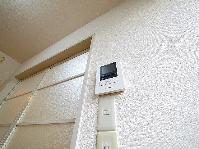 グランドゥールＢのセキュリティ|モニター付きインターホンが付いているお部屋です。