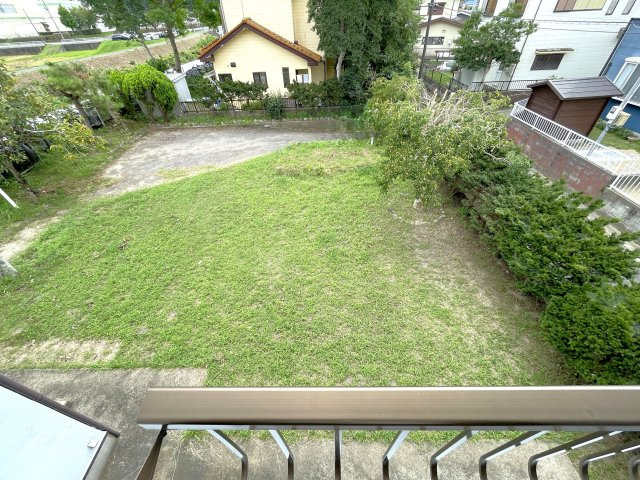 上永吉須永貸家の庭