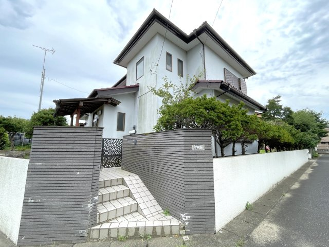 上永吉須永貸家の外観