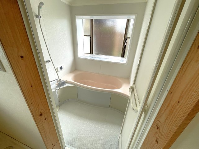 上永吉須永貸家の浴室
