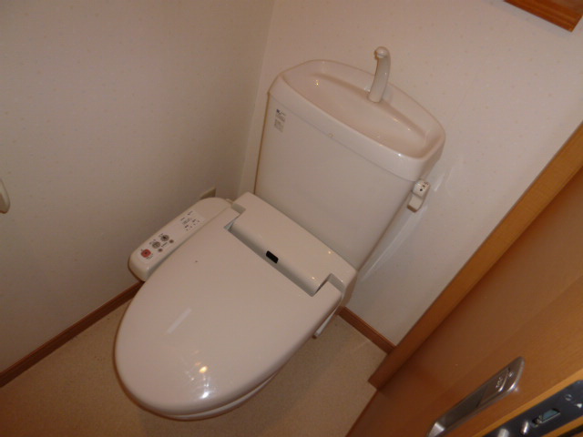 ノーブルシオリのトイレ|シャワー付きトイレ