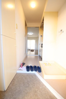 【玄関】 | ラヴィエ新宿 | ※前回募集時の写真です（現況優先）