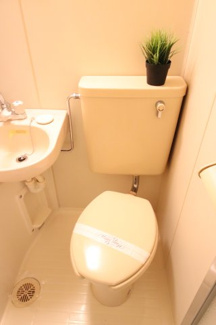 【トイレ】 | ラヴィエ新宿 | ※前回募集時の写真です（現況優先）