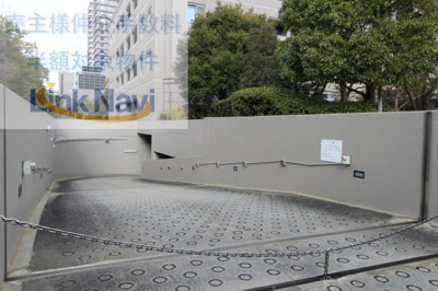 【駐車場】 | OAPレジデンスタワー東館　 | 駐車場があるので、車を買う予定の方も安心です