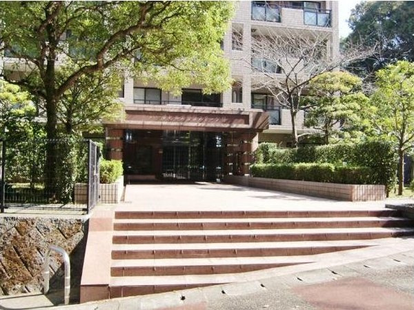 パークヒルズ櫻坂ステージⅡのエントランス|パークヒルズ櫻坂ステージⅡ（4LDK）のエントランスです。