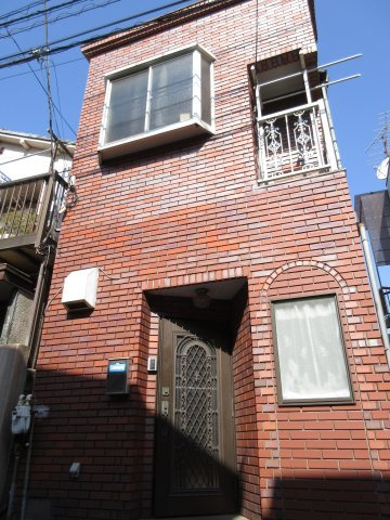 東京リビング荒川の外観