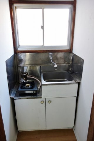 足立区足立４丁目のアパートのキッチン
