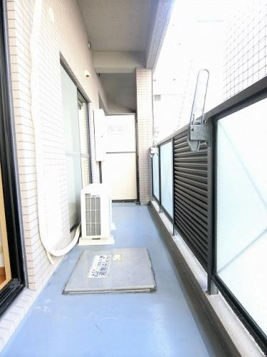 ベイシック大名のバルコニー|ベイシック大名（1LDK）