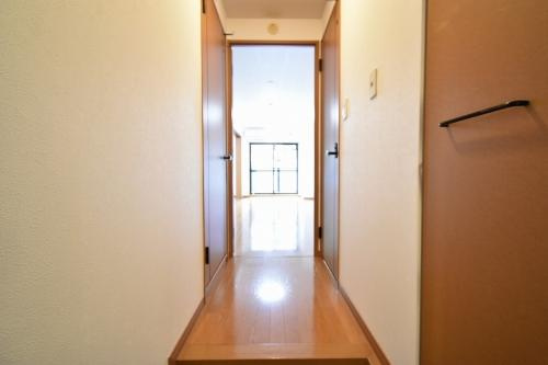 ベイシック大名の玄関|ベイシック大名（1LDK）