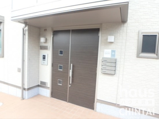 【エントランス】