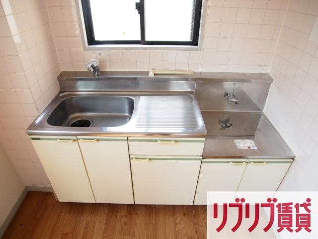 亀ヶ岡ロイヤルハイムのキッチン