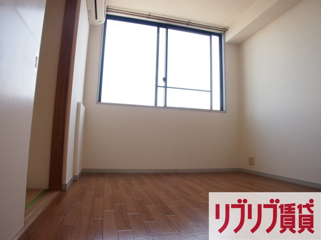 亀ヶ岡ロイヤルハイムの寝室