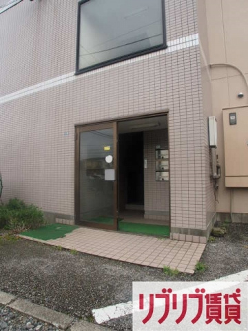 亀ヶ岡ロイヤルハイムのエントランス