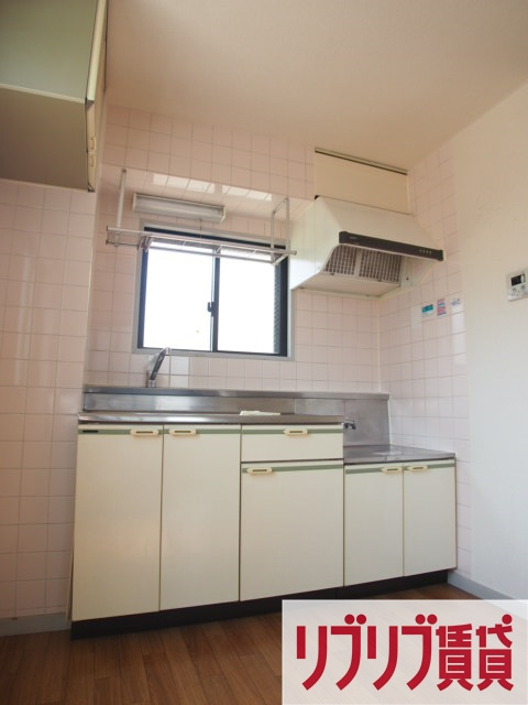 亀ヶ岡ロイヤルハイムのキッチン
