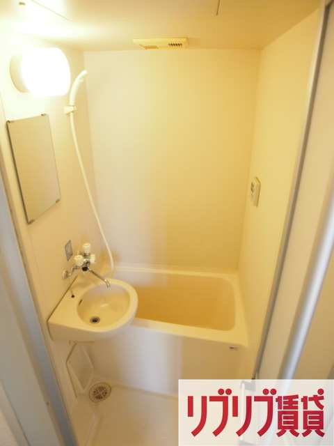 亀ヶ岡ロイヤルハイムの浴室