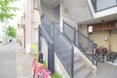 【エントランス】 | ホワイトボックス