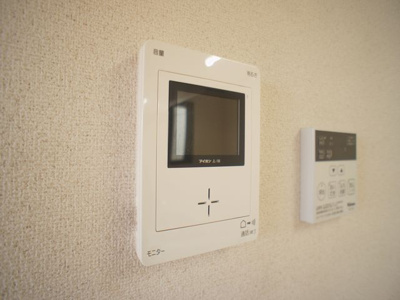 【セキュリティ】 | グリーンガーデン | 訪問者の確認ができるTVドアホン付きです♪